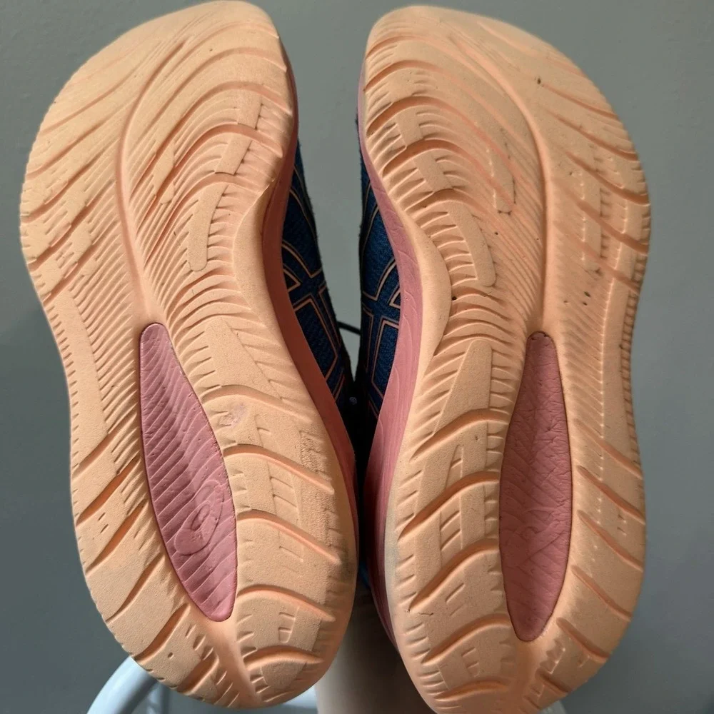 Women's ASICS Gel-Cumulus 26 Running Shoes Size 10 Rich Navy/Faded Orange